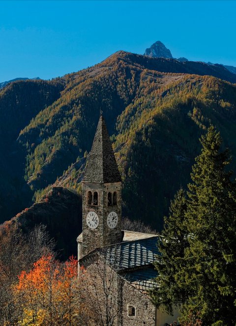 Campanile chiesa Elva